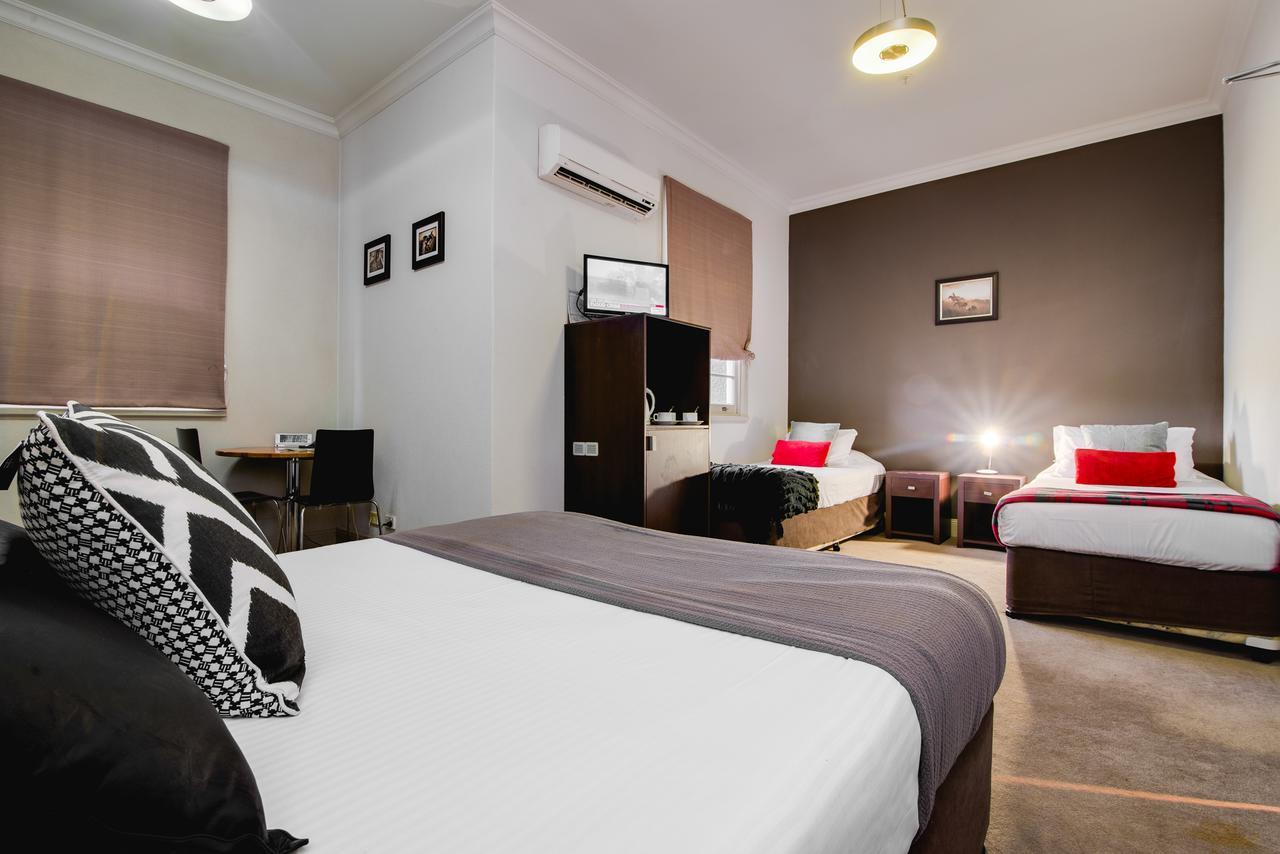 Royal Hotel Ґімпі Екстер'єр фото